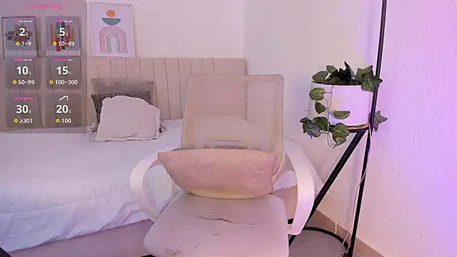  Amirah online show from February 6, 7:39 pm