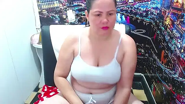tila nastyy online show from May 8, 7:27 pm