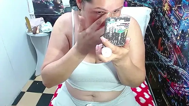 tila nastyy online show from May 6, 3:16 pm