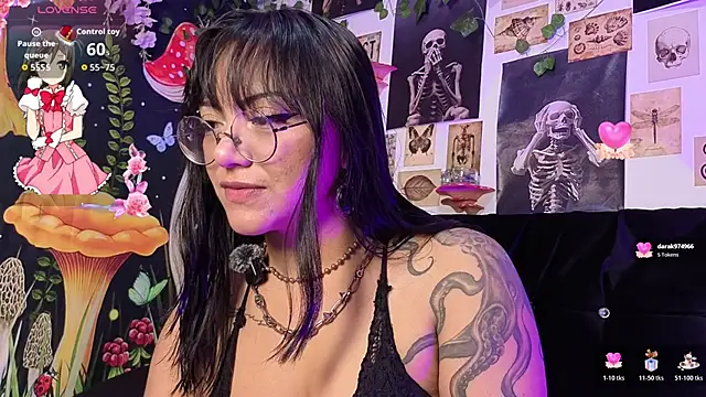 victoriia thompson online show from March 1, 8:19 pm