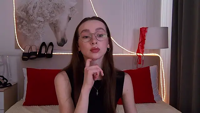 Emily Simon online show from March 26, 4:58 am