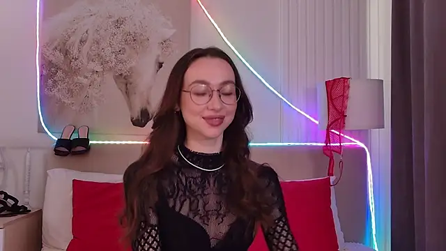 Emily Simon online show from May 14, 5:02 am