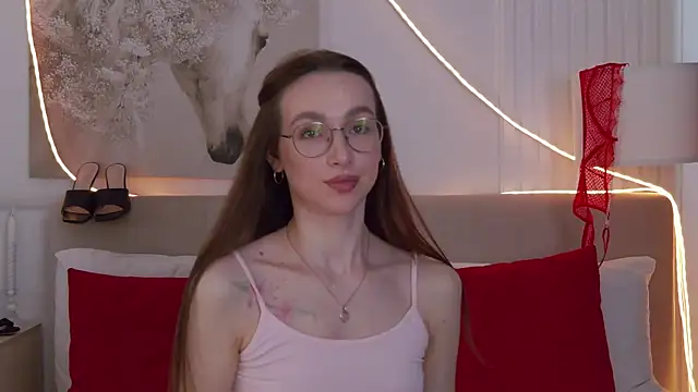 Emily Simon online show from May 7, 7:56 am