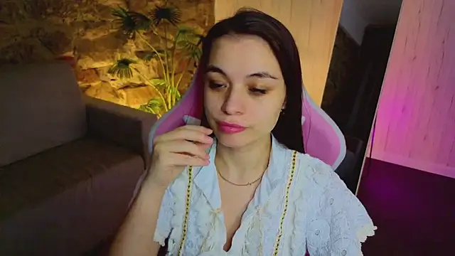 Kim Bless online show from February 10, 1:08 am