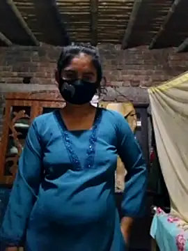 Hot Sweeti online show from March 6, 11:55 pm