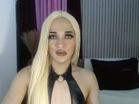 Kendalllust online show from May 27, 2:25 pm