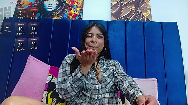 Bombom brown1 online show from May 19, 8:27 pm