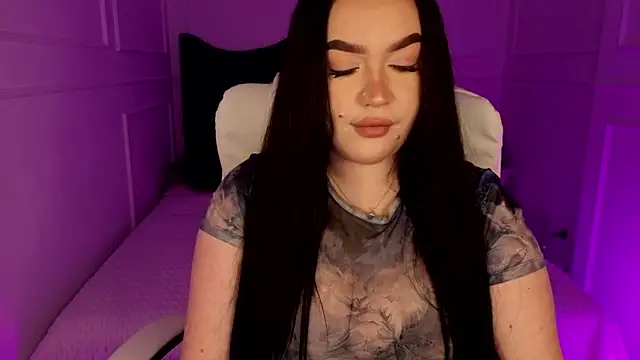 tinafox  online show from April 9, 7:14 am