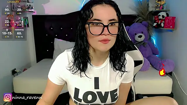 AriaDark online show from May 11, 9:01 pm