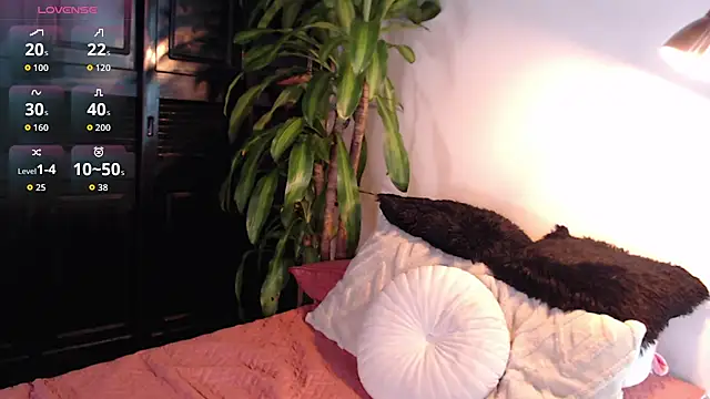Mia Volkova  online show from May 22, 4:05 pm