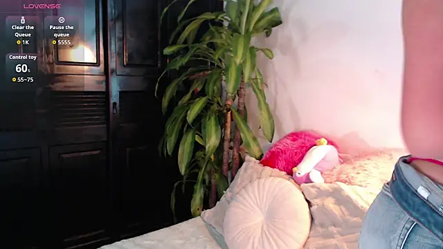 Mia Volkova  online show from May 4, 3:05 pm