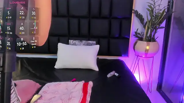 Emma collins01 online show from March 13, 1:07 am