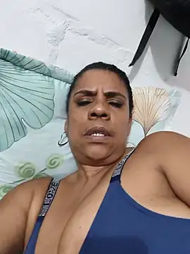 Zeyllyjhonson online show from May 24, 2:21 am