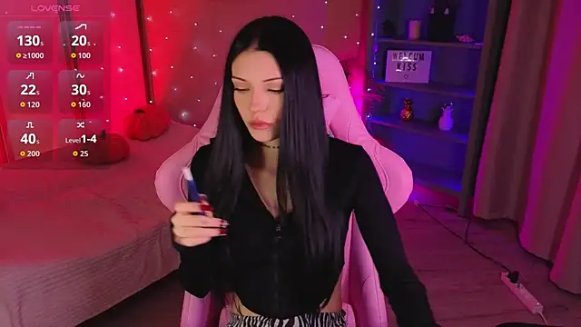 Kelly  Bunny online show from April 28, 5:55 am