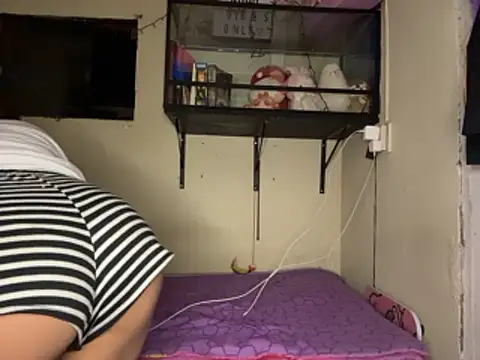 kittyhotgirl-21 online show from January 15, 5:13 am