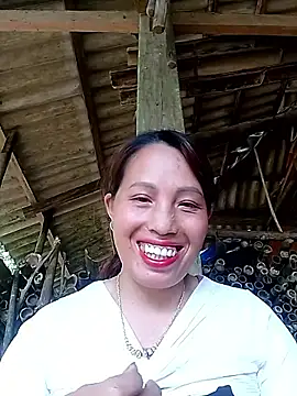 Gummiesu online show from March 2, 8:43 am