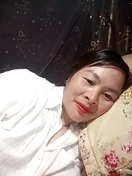 Bling sexy online show from May 7, 7:45 am