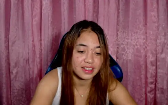 pinay mayahiga online show from May 4, 2:43 pm