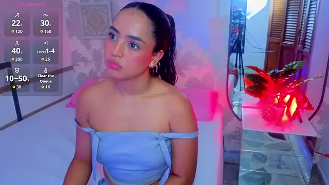 Emma Thompssonn online show from May 21, 2:04 pm