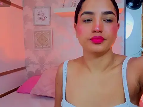 Emma Thompssonn online show from April 22, 12:02 pm