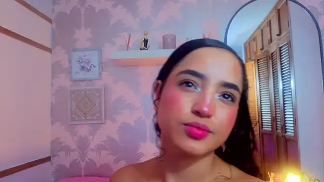 Emma Thompssonn online show from May 20, 12:35 pm