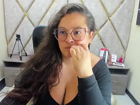 Sarah Boobs  online show from May 12, 3:59 am