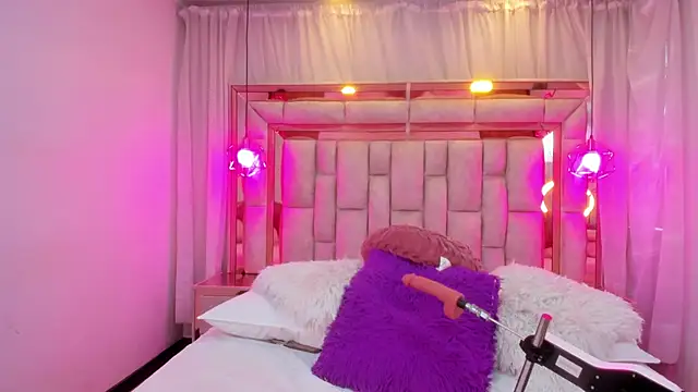 AllisonAdams  online show from March 30, 12:49 pm