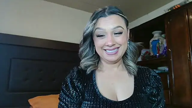 aitanalove  online show from April 27, 9:34 pm