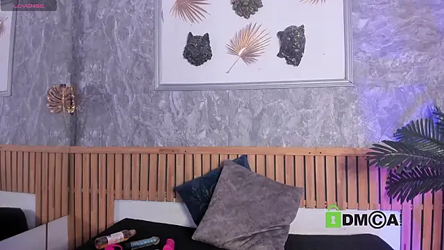 Marilyndackaria  online show from February 12, 11:12 am