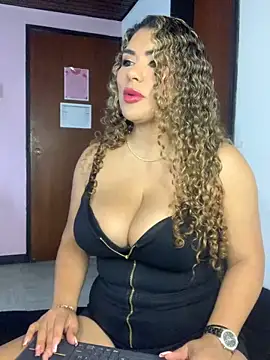 TianaRios Pink online show from March 2, 3:52 pm