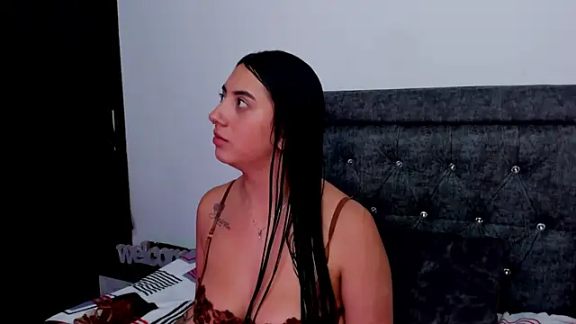Gianna Govlea online show from May 9, 3:52 am