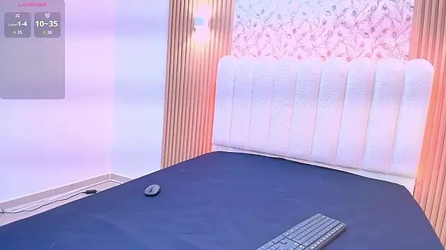 Amira Alzahra online show from February 8, 5:22 am