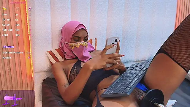 Amira Alzahra online show from February 22, 5:30 am