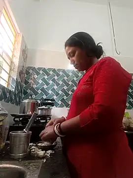 Hot-Tinaa online show from February 20, 7:54 am