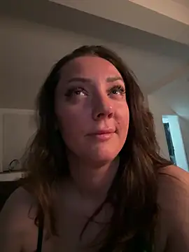 21tweetypie21 online show from April 10, 6:25 pm