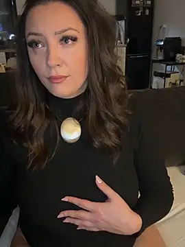 21tweetypie21 online show from February 15, 7:02 pm