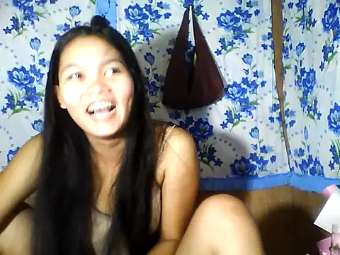 PinaySkinnyJust18 online show from May 6, 11:20 pm