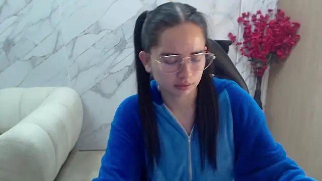 Qetsyah tf online show from May 16, 1:43 pm