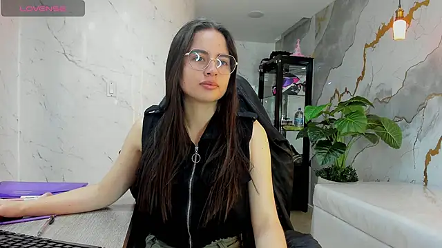 Qetsyah tf online show from April 28, 1:37 pm