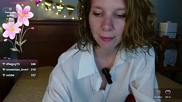 Daisy Lovely online show from May 18, 4:29 am