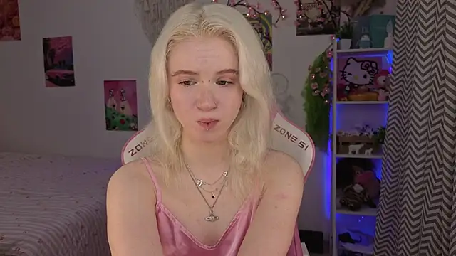 Mia WaterFall online show from May 17, 3:16 am