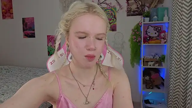 Mia WaterFall online show from May 13, 3:23 am