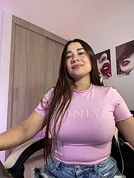 saray mendozaa online show from May 20, 8:39 pm