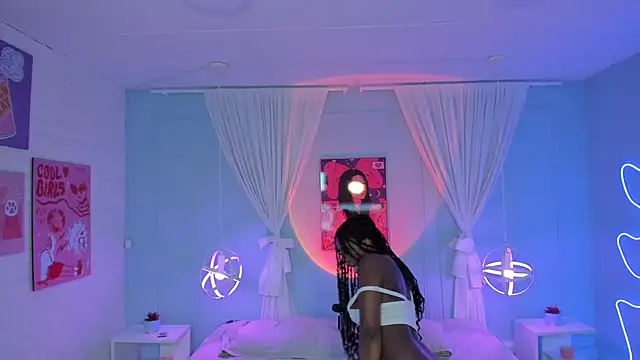 naomi campell online show from February 27, 7:35 pm