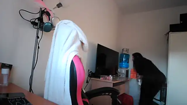 Yulian Milf online show from February 26, 4:50 pm