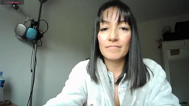 Yulian Milf online show from April 1, 1:01 pm