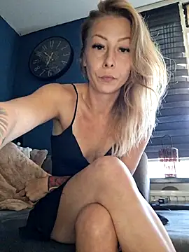 dewimp1 online show from July 10, 4:51 pm