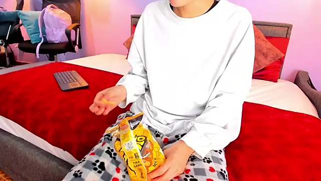 lanablacke  online show from April 9, 12:21 pm