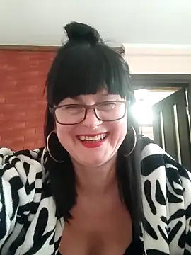 AliceSwan57 online show from April 18, 3:36 pm