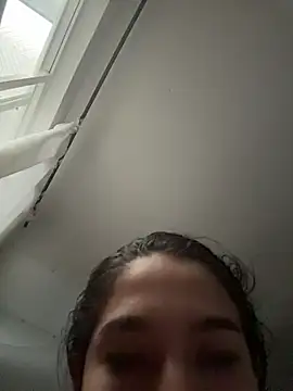 JuliaaVega online show from May 19, 11:39 am